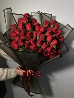 БУКЕТ 51 роза Сердцем
