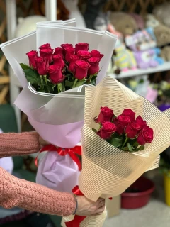 Букет из 11 Кенийских роз "Ред роуз" 