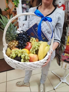 Корзина с фруктами 
